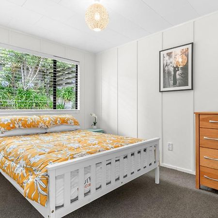 Sunrise Point - Snells Beach Holiday Home Exteriör bild